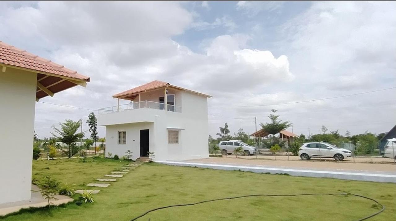 Green Woods Resort Anantapur Esterno foto
